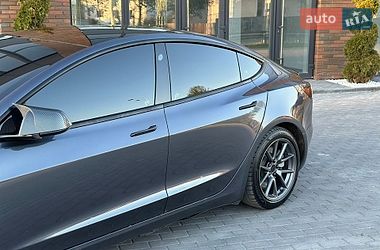 Седан Tesla Model 3 2021 в Вінниці