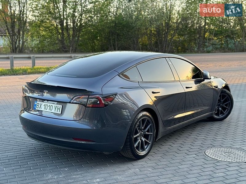Седан Tesla Model 3 2021 в Вінниці