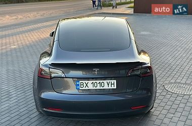Седан Tesla Model 3 2021 в Вінниці