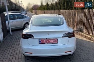 Седан Tesla Model 3 2019 в Львове