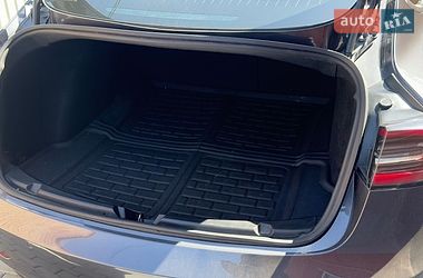 Седан Tesla Model 3 2019 в Вінниці