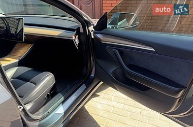 Седан Tesla Model 3 2019 в Вінниці