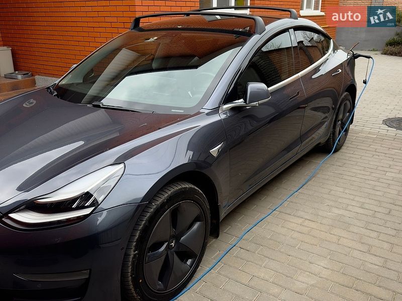 Седан Tesla Model 3 2019 в Вінниці