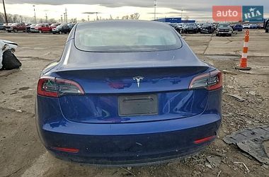 Седан Tesla Model 3 2023 в Львові