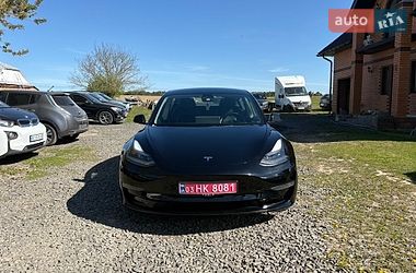 Седан Tesla Model 3 2022 в Луцьку