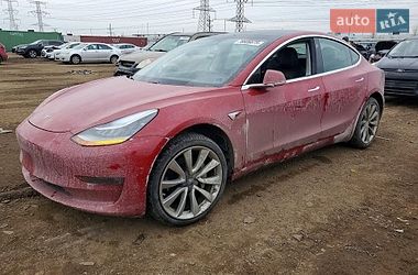 Седан Tesla Model 3 2020 в Львове