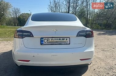 Седан Tesla Model 3 2020 в Ніжині