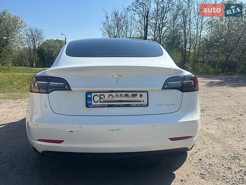 Седан Tesla Model 3 2020 в Ніжині