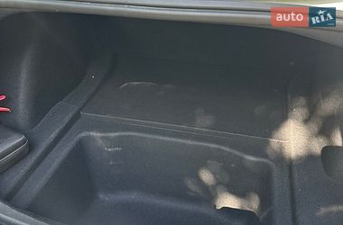 Седан Tesla Model 3 2020 в Ніжині