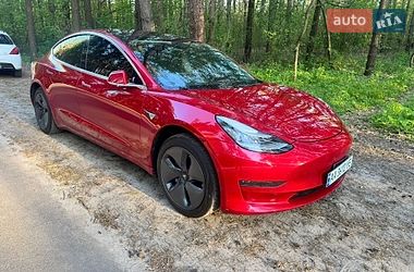 Седан Tesla Model 3 2020 в Києві