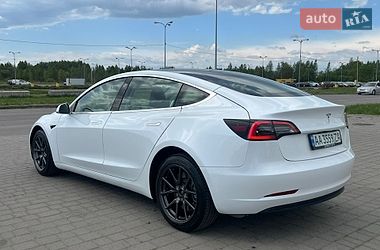 Седан Tesla Model 3 2020 в Львові