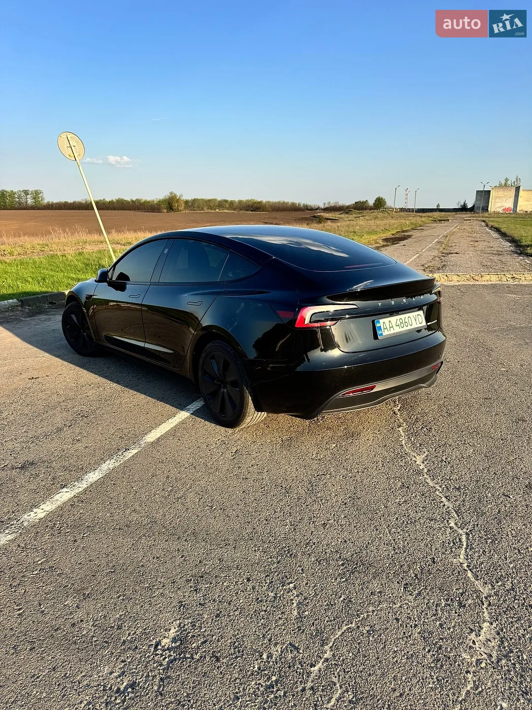 2024 Tesla Model 3 - мініатюра 4