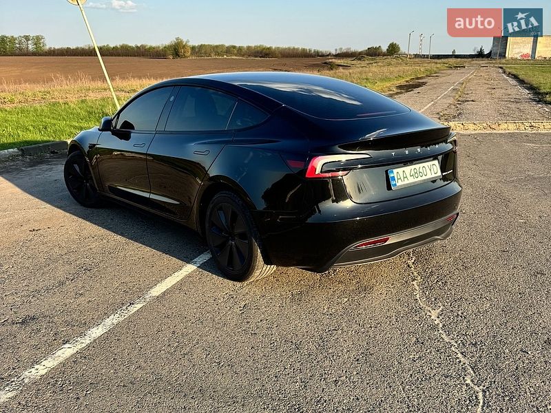 Седан Tesla Model 3 2024 в Киеве