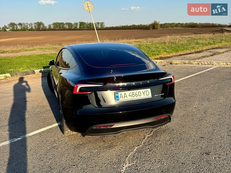 Седан Tesla Model 3 2024 в Киеве