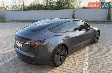 Седан Tesla Model 3 2023 в Івано-Франківську