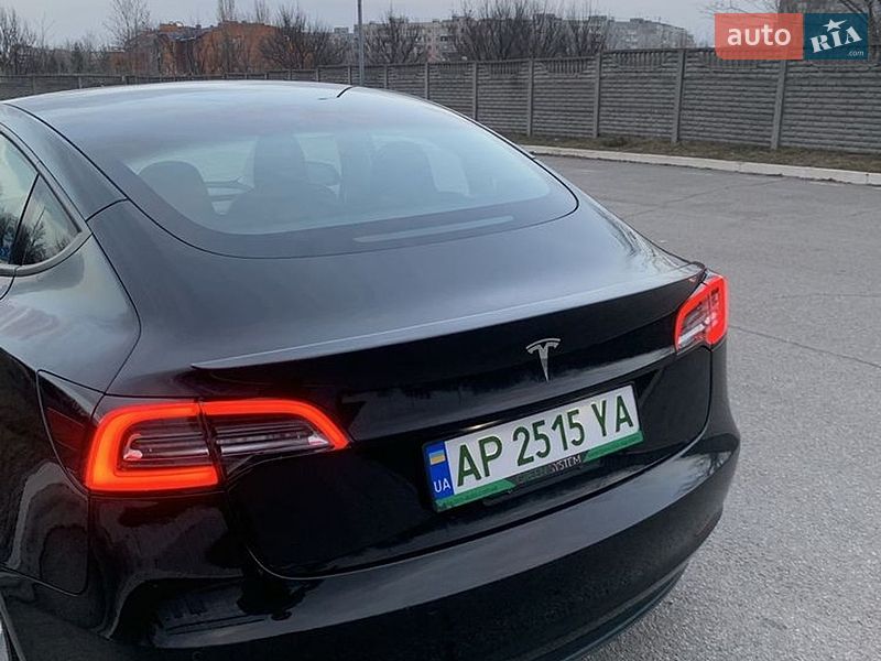 Седан Tesla Model 3 2022 в Запорожье