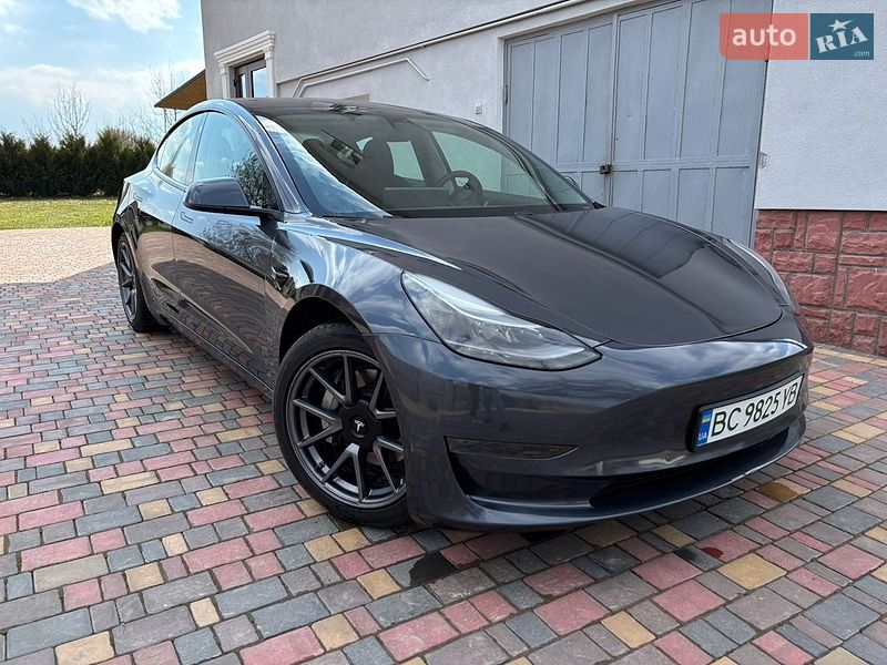 Tesla Model 3 2021