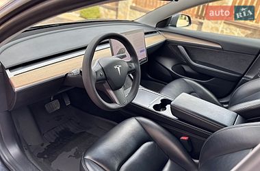 Седан Tesla Model 3 2021 в Львове