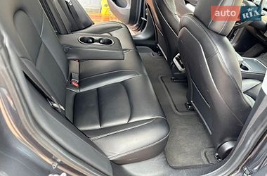 Седан Tesla Model 3 2021 в Львове