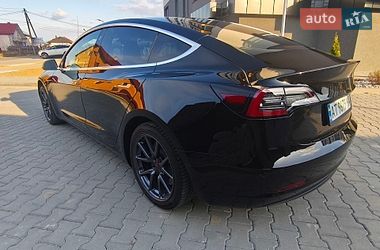 Седан Tesla Model 3 2020 в Ивано-Франковске