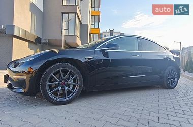Седан Tesla Model 3 2020 в Ивано-Франковске