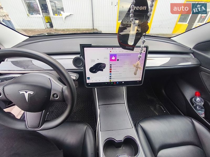 Седан Tesla Model 3 2020 в Ивано-Франковске