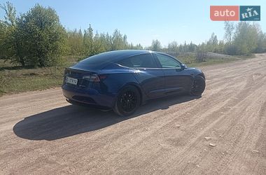 Седан Tesla Model 3 2022 в Коростене