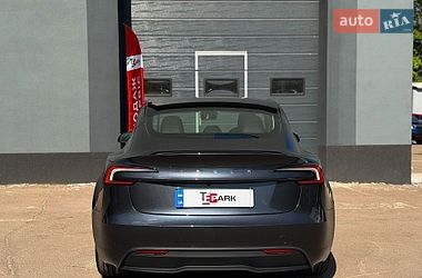 Седан Tesla Model 3 2025 в Киеве