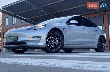 Седан Tesla Model 3 2018 в Києві