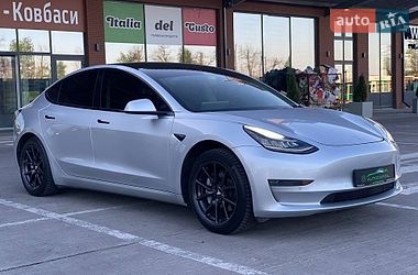 Седан Tesla Model 3 2018 в Києві