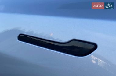 Седан Tesla Model 3 2018 в Києві