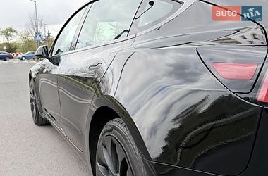 Седан Tesla Model 3 2019 в Львове