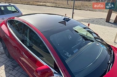 Седан Tesla Model 3 2019 в Луцке