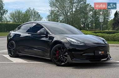 Седан Tesla Model 3 2019 в Києві