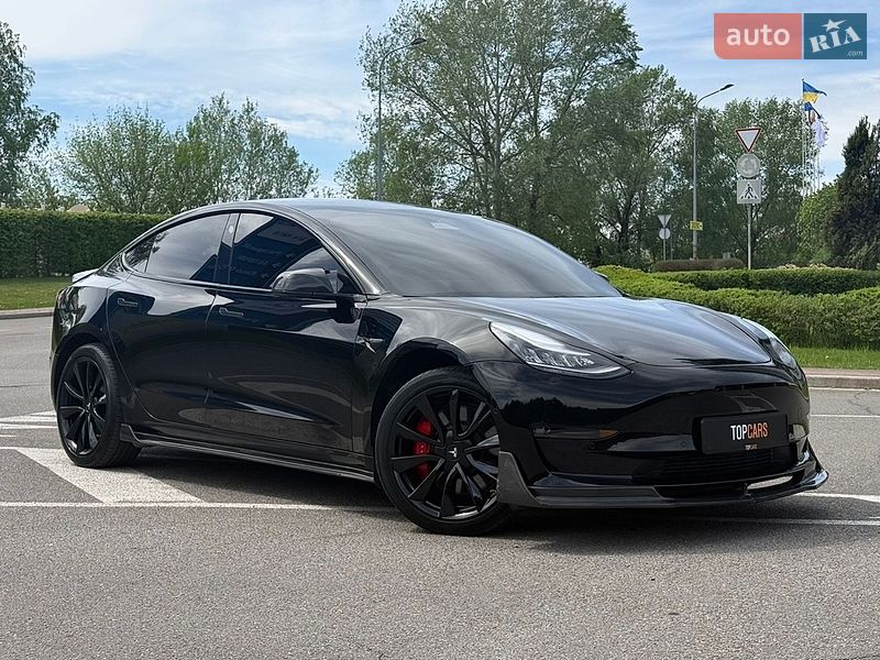 Седан Tesla Model 3 2019 в Києві