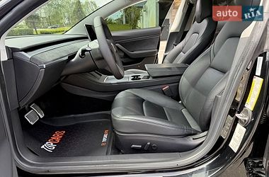 Седан Tesla Model 3 2019 в Києві
