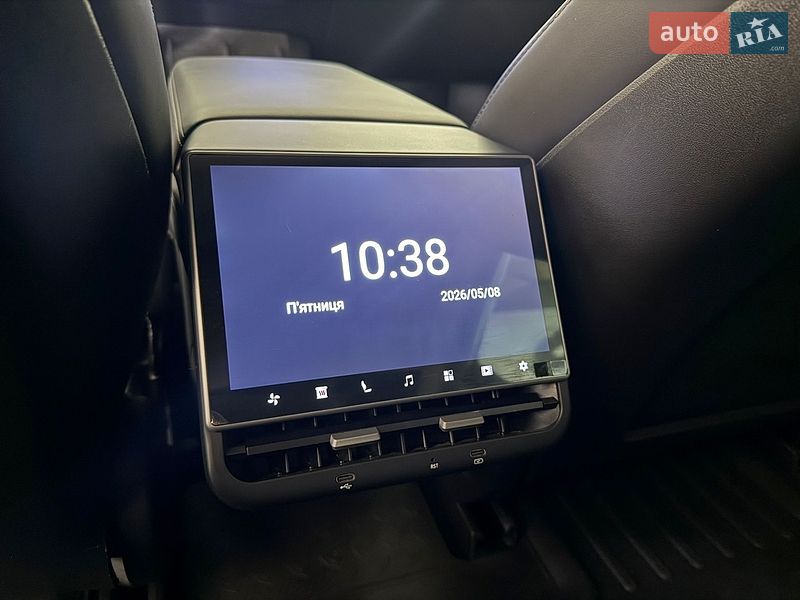 Седан Tesla Model 3 2019 в Києві