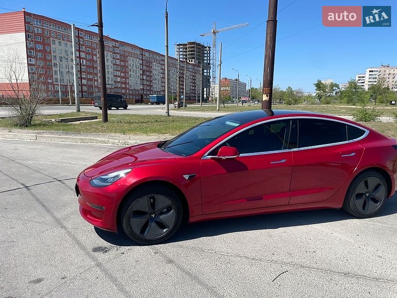 Седан Tesla Model 3 2020 в Запорожье