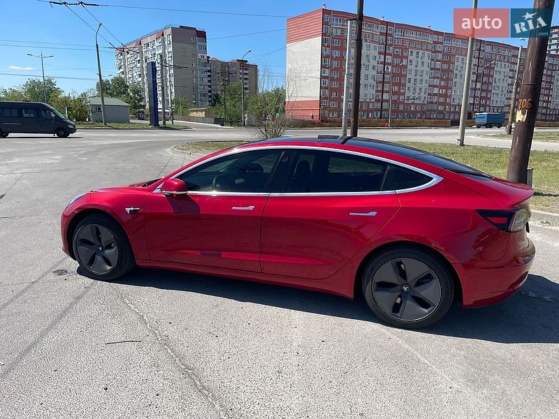Седан Tesla Model 3 2020 в Запоріжжі