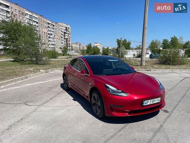 Седан Tesla Model 3 2020 в Запоріжжі