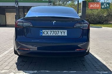 Седан Tesla Model 3 2023 в Харкові