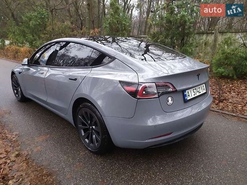 Седан Tesla Model 3 2022 в Києві