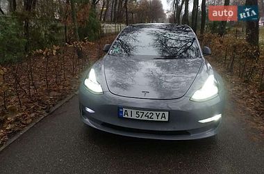 Седан Tesla Model 3 2022 в Києві