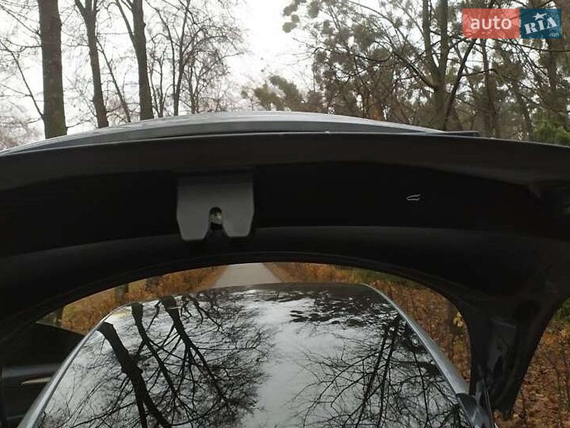 Седан Tesla Model 3 2022 в Києві
