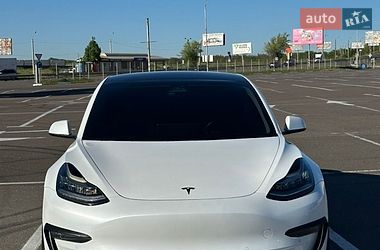 Седан Tesla Model 3 2017 в Одесі
