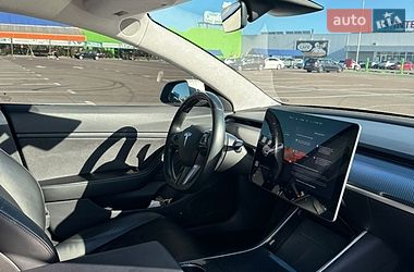 Седан Tesla Model 3 2017 в Одесі