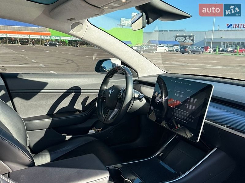 Седан Tesla Model 3 2017 в Одесі