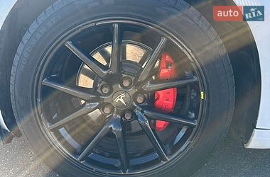 Седан Tesla Model 3 2017 в Одесі