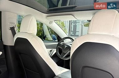 Седан Tesla Model 3 2018 в Києві