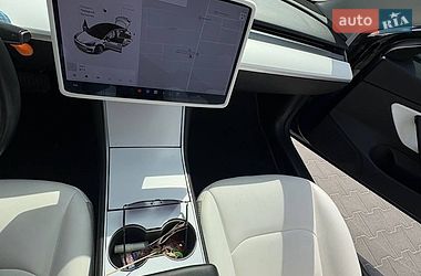 Седан Tesla Model 3 2018 в Києві